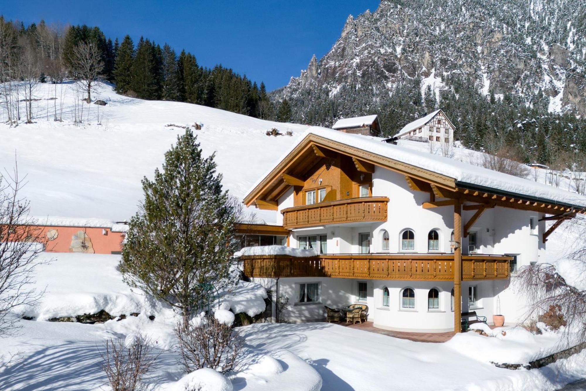 Haus Alvier By A-Appartments Brand  Esterno foto